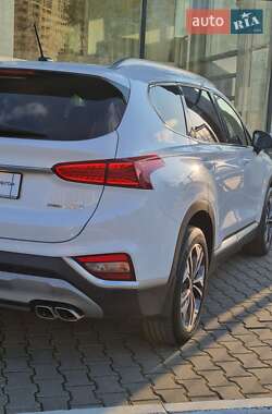 Внедорожник / Кроссовер Hyundai Santa FE 2019 в 