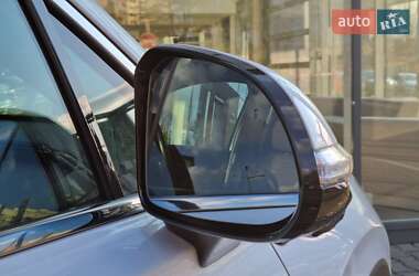 Внедорожник / Кроссовер Hyundai Santa FE 2019 в 
