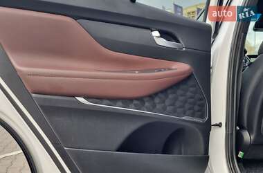 Внедорожник / Кроссовер Hyundai Santa FE 2019 в 