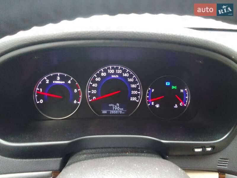 Внедорожник / Кроссовер Hyundai Santa FE 2010 в Виннице