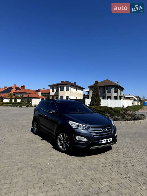 Позашляховик / Кросовер Hyundai Santa FE 2015 в Одесі