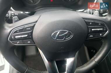 Позашляховик / Кросовер Hyundai Santa FE 2021 в 