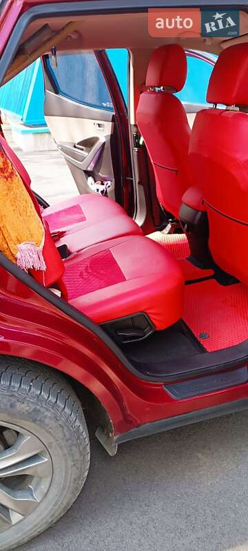 Позашляховик / Кросовер Hyundai Santa FE 2015 в Ізюмі