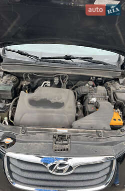 Внедорожник / Кроссовер Hyundai Santa FE 2010 в 