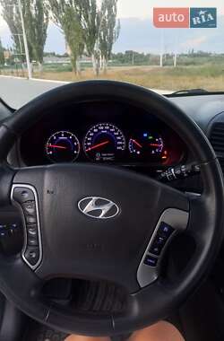 Внедорожник / Кроссовер Hyundai Santa FE 2012 в 