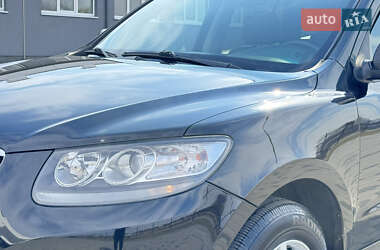 Внедорожник / Кроссовер Hyundai Santa FE 2011 в 