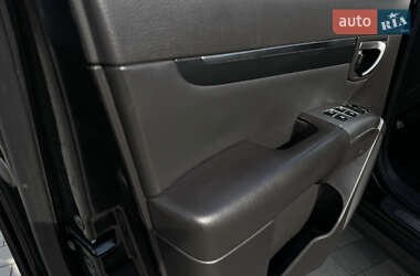 Внедорожник / Кроссовер Hyundai Santa FE 2011 в 