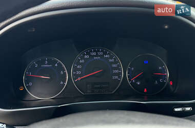 Внедорожник / Кроссовер Hyundai Santa FE 2011 в 