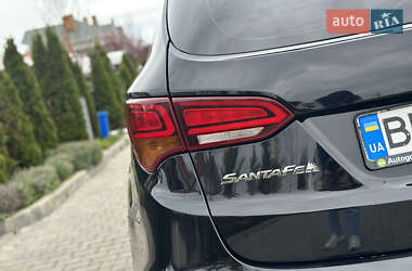 Позашляховик / Кросовер Hyundai Santa FE 2016 в 
