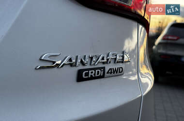 Внедорожник / Кроссовер Hyundai Santa FE 2013 в 