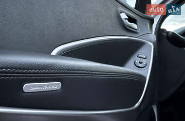 Внедорожник / Кроссовер Hyundai Santa FE 2013 в 