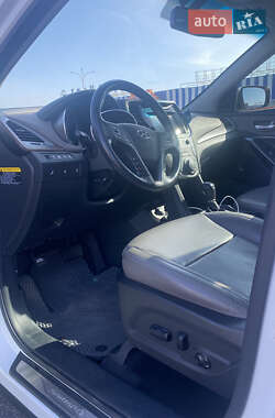 Внедорожник / Кроссовер Hyundai Santa FE 2017 в 