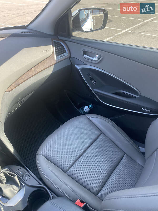 Позашляховик / Кросовер Hyundai Santa FE 2017 в Одесі