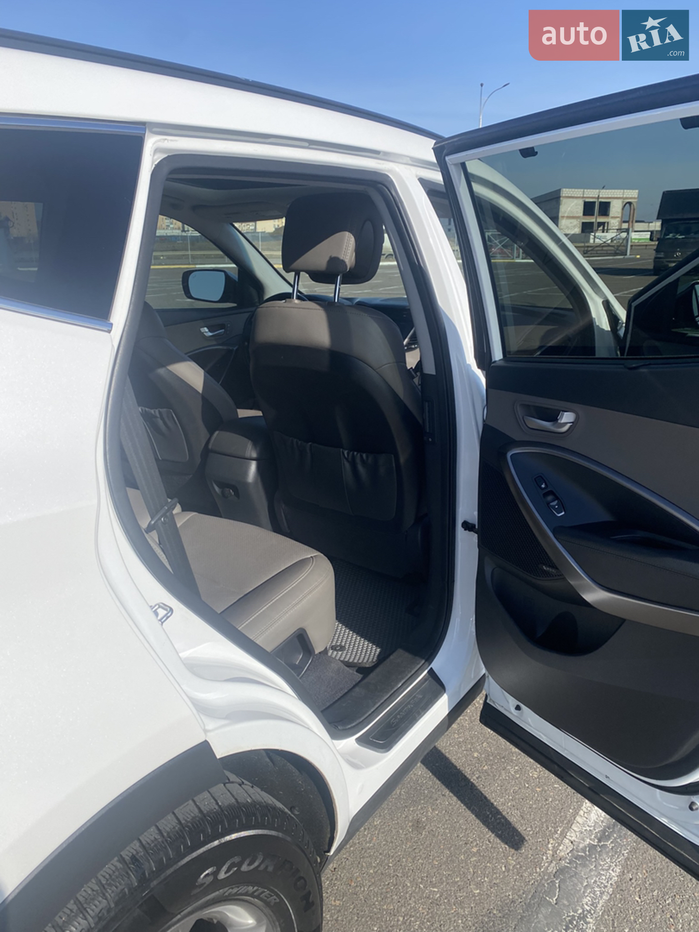 2017 Hyundai Santa Fe - мініатюра 28