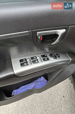 Внедорожник / Кроссовер Hyundai Santa FE 2010 в 
