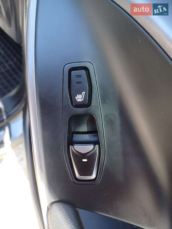 Позашляховик / Кросовер Hyundai Santa FE 2014 в Краснограді