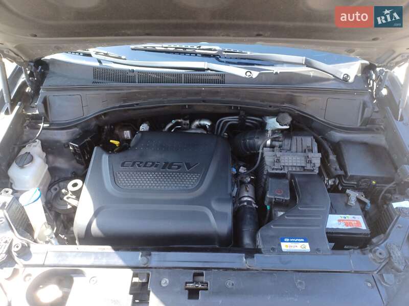 Позашляховик / Кросовер Hyundai Santa FE 2014 в Краснограді