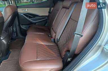 Позашляховик / Кросовер Hyundai Santa FE 2015 в 