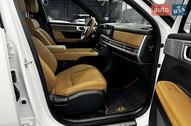 Внедорожник / Кроссовер Hyundai Santa FE 2024 в 