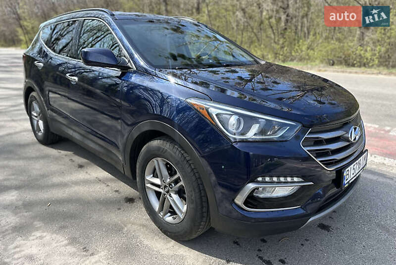 Внедорожник / Кроссовер Hyundai Santa FE 2017 в 