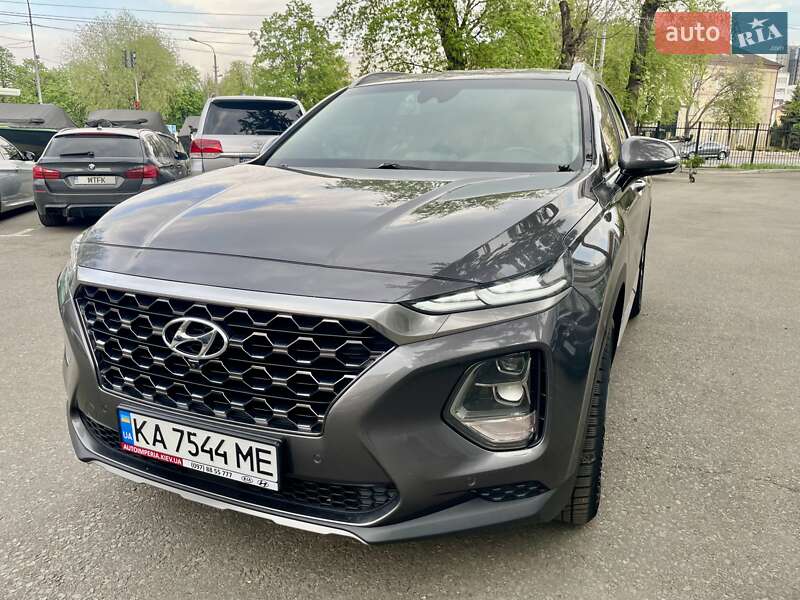 Внедорожник / Кроссовер Hyundai Santa FE 2019 в Киеве