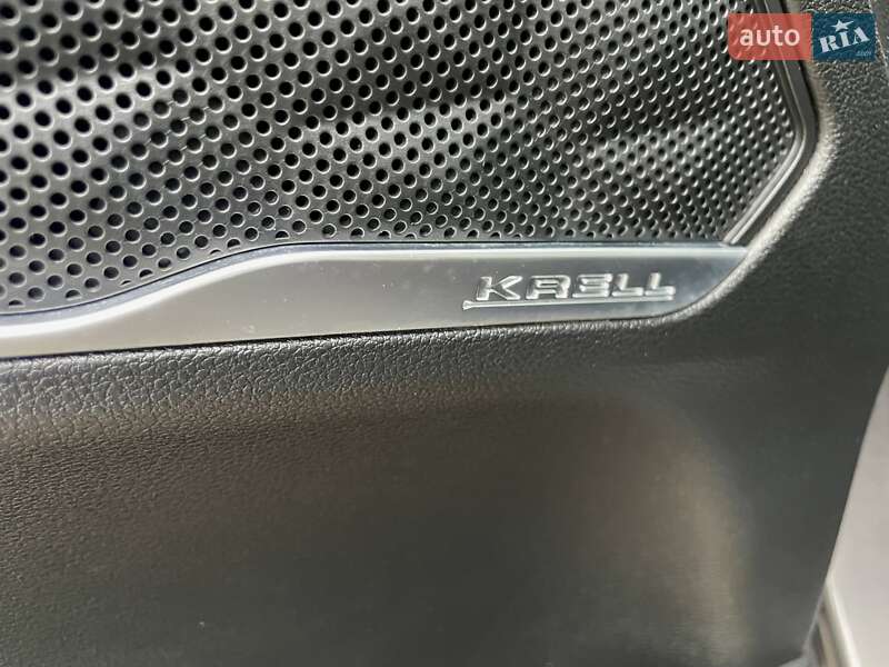 Внедорожник / Кроссовер Hyundai Santa FE 2019 в Киеве