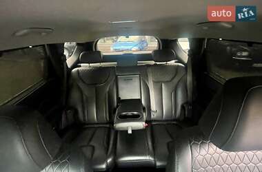 Позашляховик / Кросовер Hyundai Santa FE 2019 в 
