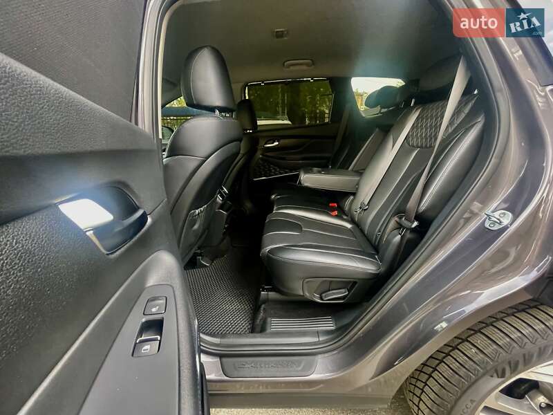 Внедорожник / Кроссовер Hyundai Santa FE 2019 в Киеве