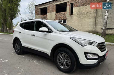 Внедорожник / Кроссовер Hyundai Santa FE 2015 в 