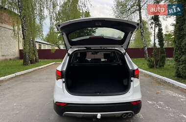 Внедорожник / Кроссовер Hyundai Santa FE 2015 в 