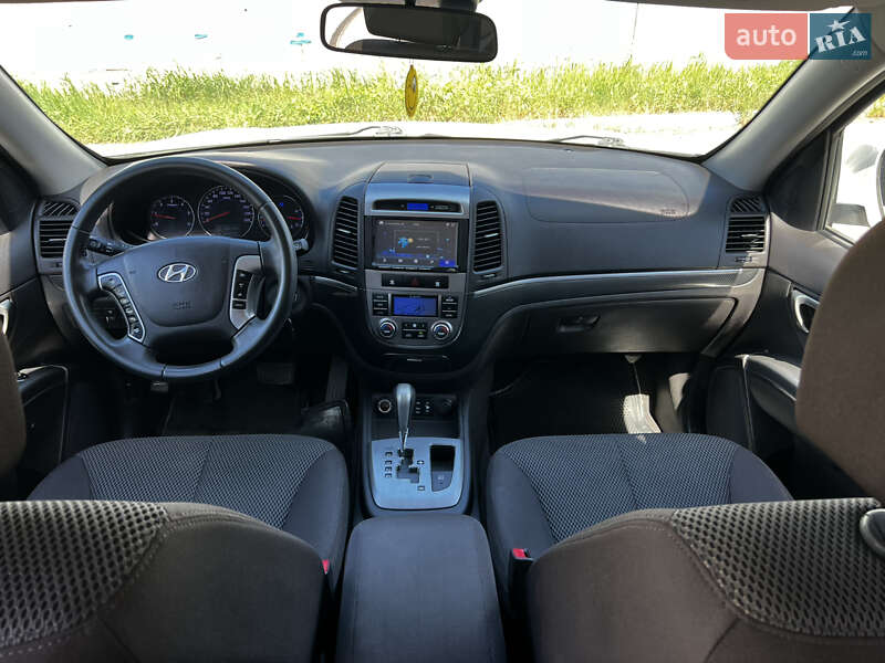 Внедорожник / Кроссовер Hyundai Santa FE 2010 в Киеве