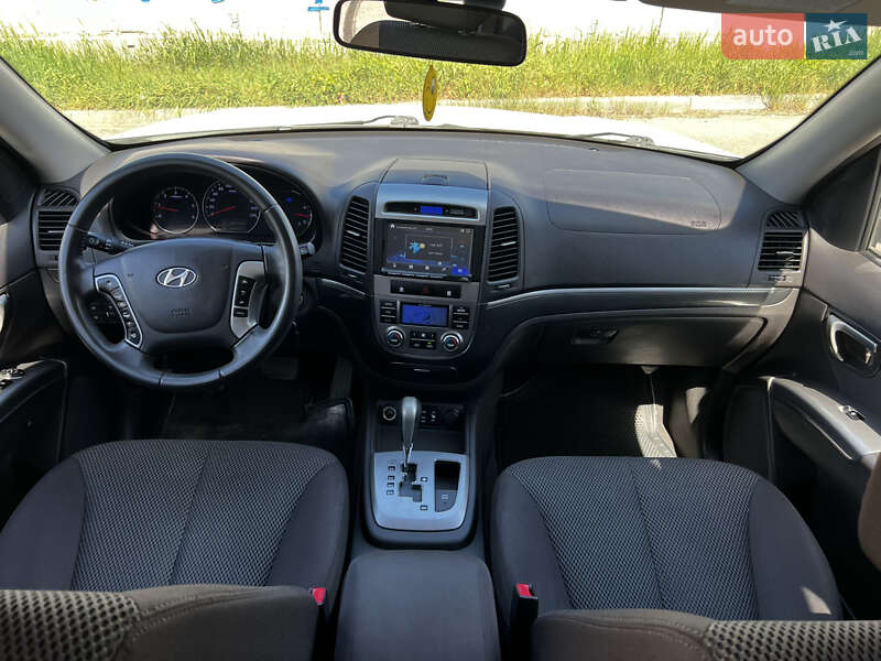 Внедорожник / Кроссовер Hyundai Santa FE 2010 в Киеве