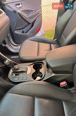 Внедорожник / Кроссовер Hyundai Santa FE 2014 в 