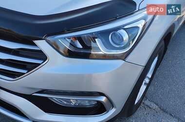 Внедорожник / Кроссовер Hyundai Santa FE 2016 в 