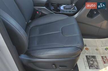 Внедорожник / Кроссовер Hyundai Santa FE 2016 в 