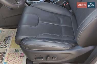 Внедорожник / Кроссовер Hyundai Santa FE 2016 в 