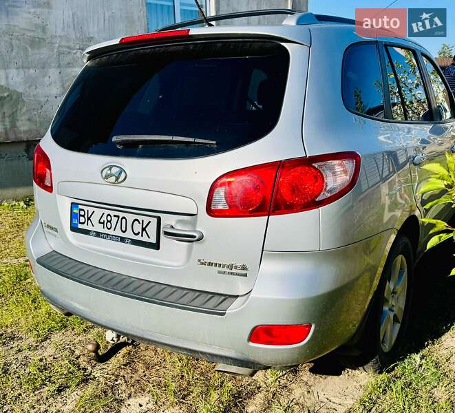Позашляховик / Кросовер Hyundai Santa FE 2009 в Сарнах