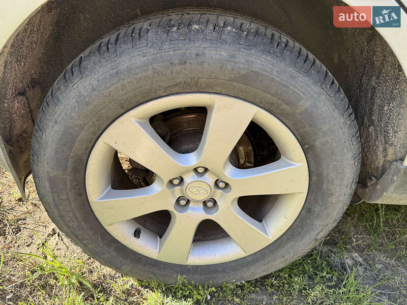 Позашляховик / Кросовер Hyundai Santa FE 2009 в Сарнах