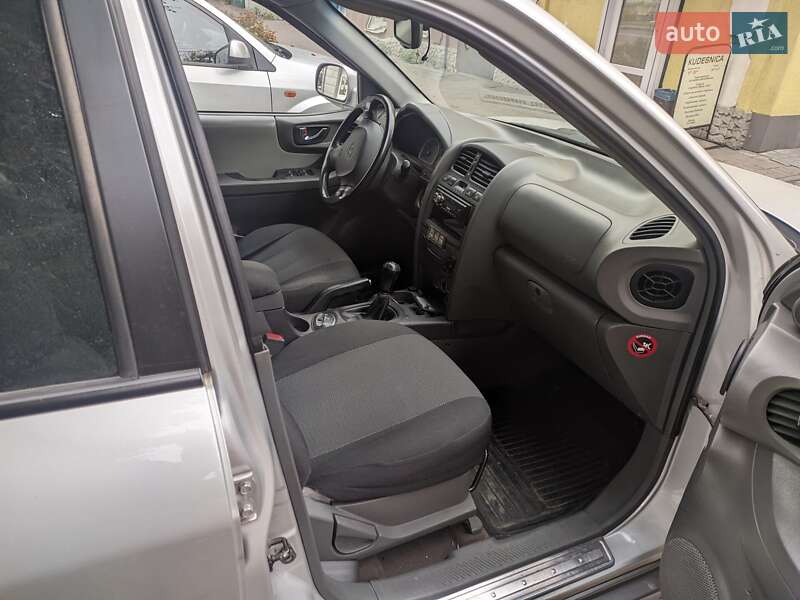 Позашляховик / Кросовер Hyundai Santa FE 2005 в Черкасах