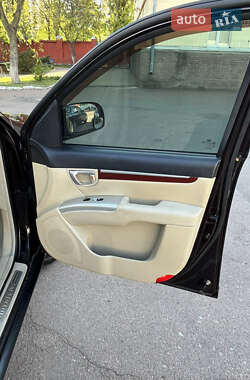 Внедорожник / Кроссовер Hyundai Santa FE 2006 в 