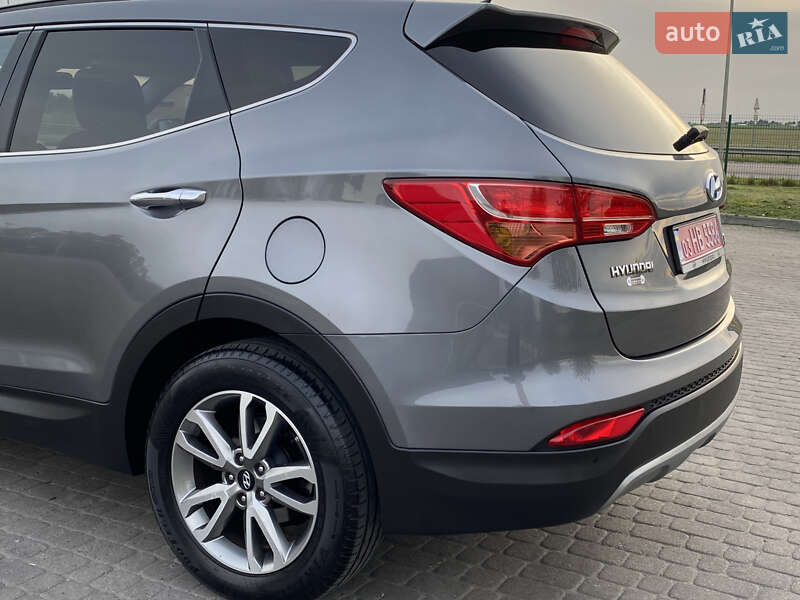 Позашляховик / Кросовер Hyundai Santa FE 2014 в Радивиліві