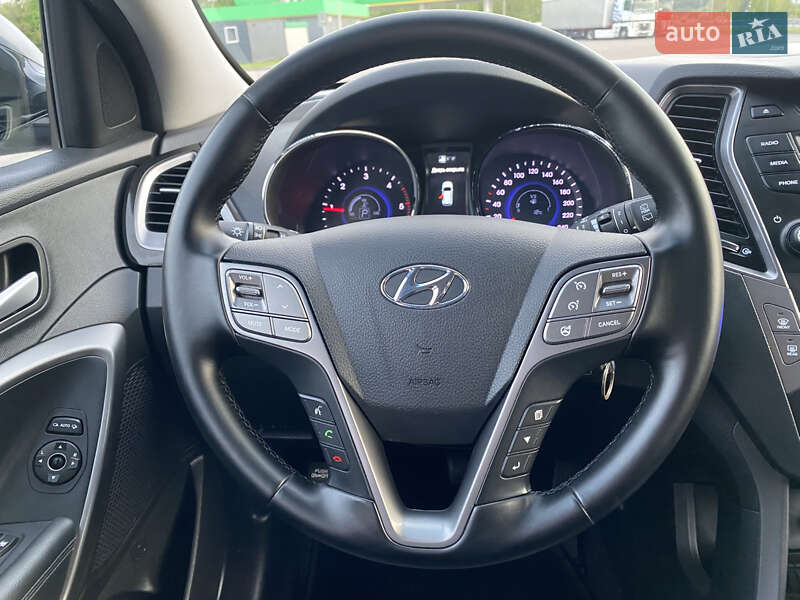 Позашляховик / Кросовер Hyundai Santa FE 2014 в Радивиліві