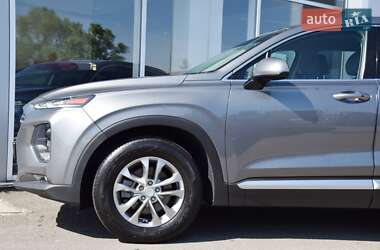 Внедорожник / Кроссовер Hyundai Santa FE 2019 в 