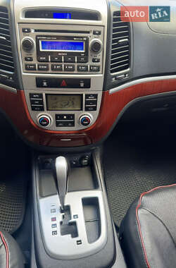 Позашляховик / Кросовер Hyundai Santa FE 2007 в 