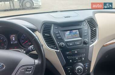 Внедорожник / Кроссовер Hyundai Santa FE 2014 в 