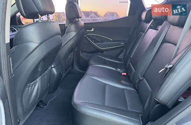 Внедорожник / Кроссовер Hyundai Santa FE 2015 в 