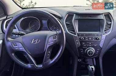 Внедорожник / Кроссовер Hyundai Santa FE 2015 в 