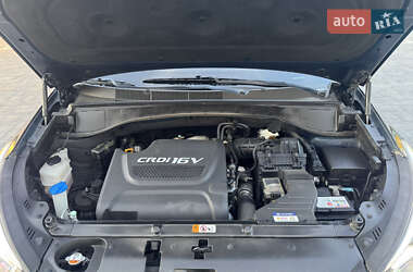 Внедорожник / Кроссовер Hyundai Santa FE 2015 в 