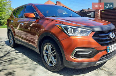 Внедорожник / Кроссовер Hyundai Santa FE 2016 в 