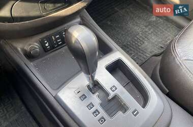 Внедорожник / Кроссовер Hyundai Santa FE 2010 в 